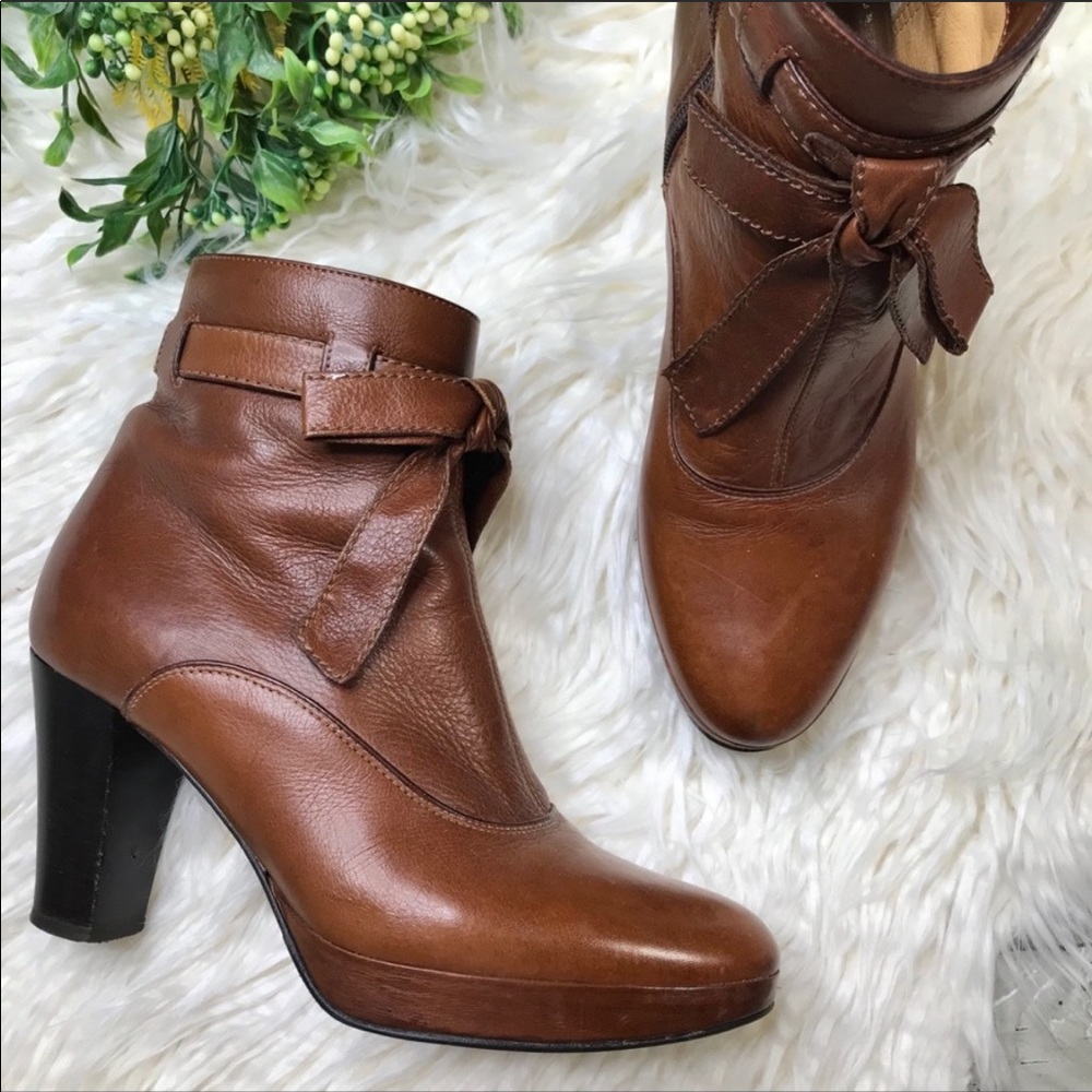 Truman’s of Europe Cognac Brown Leather Booties 36